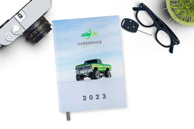 Agenda quotidien dos cousu CarService 2023 copertine photo camion vert. 336 pages Sprint24.