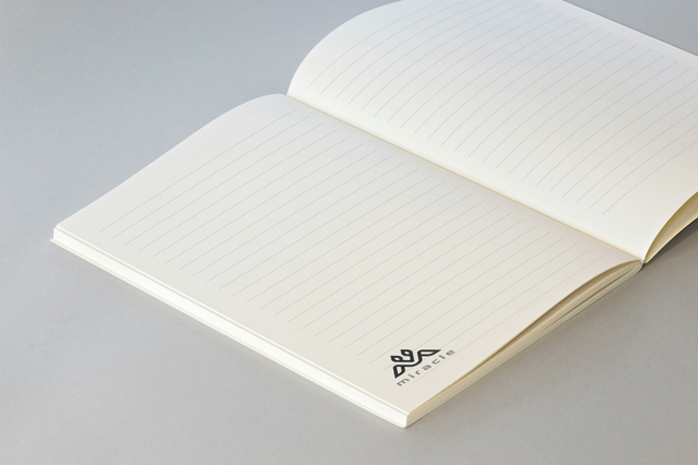 Cahier A4 personnalise pages lignes qualite pour ecriture prise notes et planification quotidienne. Sprint24.