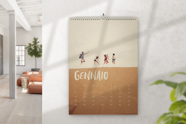 Calendrier mural spirale photos mur blanc janvier scene desertique sepia silhouette famille. Sprint24.
