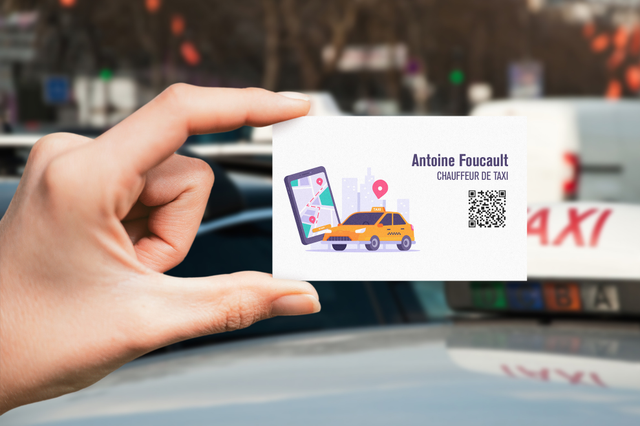 Cette carte de visite professionnelle est conçue pour les chauffeurs de taxi afin de partager leurs coordonnées et développer la relation client. La carte présente une mise en page moderne avec une illustration de taxi, des icônes de contact téléphonique et un code QR pour une connectivité facile. Parfait pour établir une présence professionnelle dans le secteur des transports.