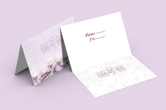 Concevez des invitations bifaces personnalisées en ligne avec des motifs floraux élégants et du texte adapté. Idéales pour les mariages et événements formels, notre service d'impression associe la qualité de l'artisanat à des tarifs abordables. Des modèles entièrement personnalisables garantissent que vos invitations reflètent votre style.