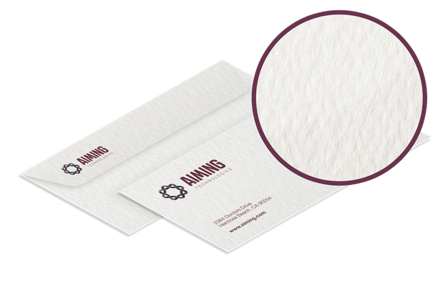 Enveloppe Tintoretto Neve blanche avec impression couleur. Enveloppes Tintoretto Neve finition texturee premium pour impression couleur personnalisee. Sprint24.