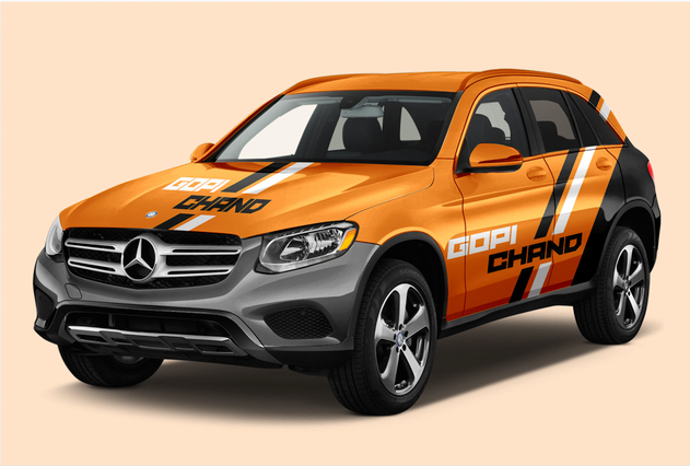 Mercedes SUV orange avec autocollants de rayures de course appliqués Autocollants automobiles premium resistants intemperies pour rayures course et branding. Sprint24.