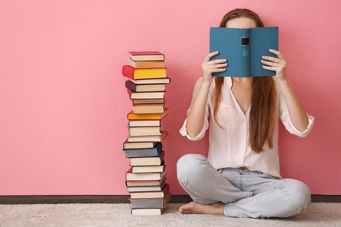 Imprimer une couverture de livre: votre signe distinctif: Voulez-vous faire connaître votre livre au public? Imprimez une couverture de livre avec une finition et un revêtement précieux sur Sprint24! Imprimer une couverture de livre: votre signe distinctif: Voulez-vous faire connaître votre livre au public? Imprimez une couverture de livre avec une finition et un revêtement précieux sur Sprint24!