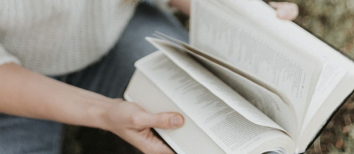 Qu’est-ce que la reliure à la hollandaise et où la trouver en ligne: Avez-vous écrit un livre et maintenant vous devez l'imprimer? Découvrez les livres de poche néerlandais Qu’est-ce que la reliure à la hollandaise et où la trouver en ligne: Avez-vous écrit un livre et maintenant vous devez l'imprimer? Découvrez les livres de poche néerlandais