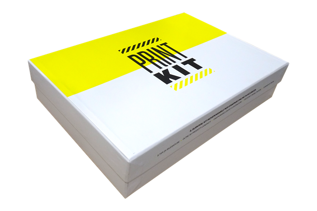 Recueils d'échantillons: * Échantillons papiers et finitions
* Échantillons supports rigides
* Print kit: un recueil de produits-échantillon Recueils d'échantillons: * Échantillons papiers et finitions
* Échantillons supports rigides
* Print kit: un recueil de produits-échantillon