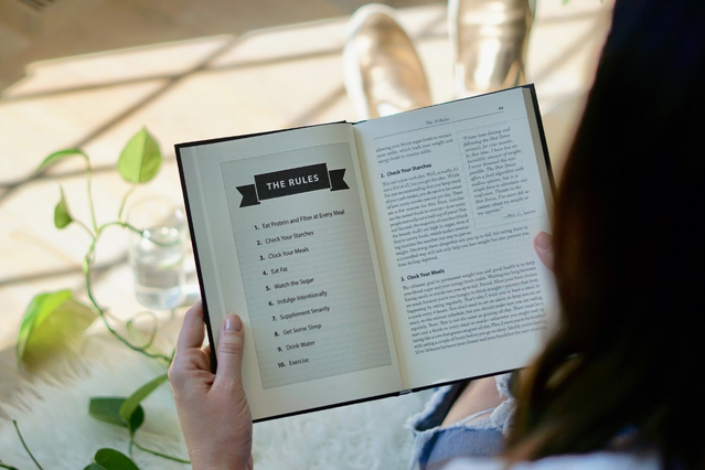 Brochage livre: laissez-nous façonner vos livres: Ouvrage livre: découvrez comment imprimer un livre élégant sur Sprint24. Découvrez tous les avantages de l'impression en ligne.