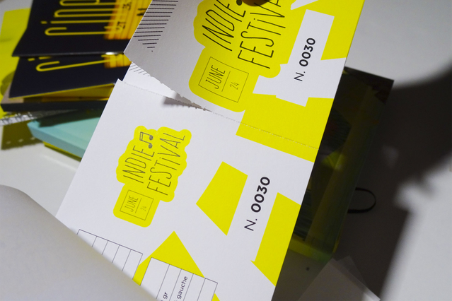 Imprimer en ligne Print kit: Touchez-le du doigt!
Dans le complexe monde de l'impression, Sprint24 vous met en sécurité avec son kit de survie typographique!
Une boîte magique da…
